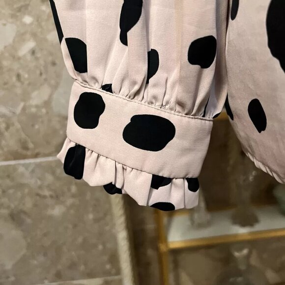Unbranded. Size 2X. Blush Polka Dot V-neck Button Up Blouse. Ruffle. B86 - Picture 5 of 6